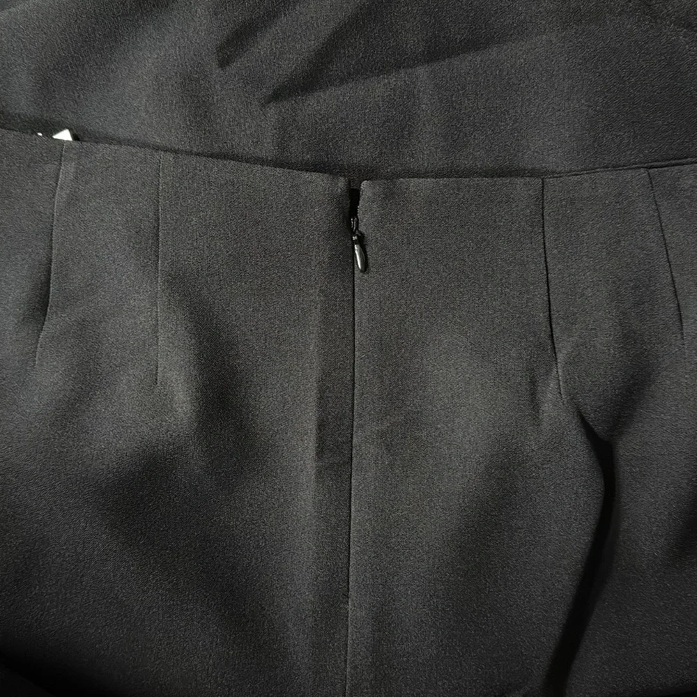 Kasper Vivien Skirt, Iconic Stretch Crepe Black NWT